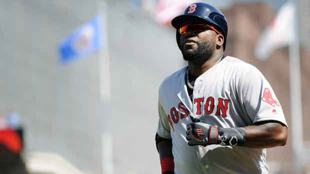 boston-red-sox-david-ortiz-steals-second-base.jpg